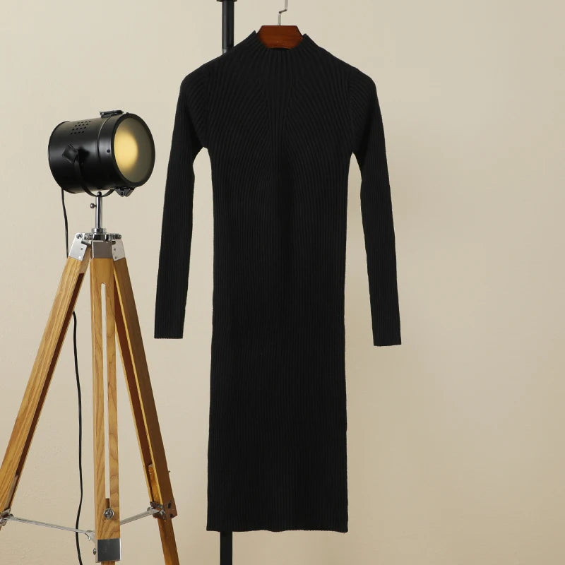 "Robe Mi-Longue Cintrée"