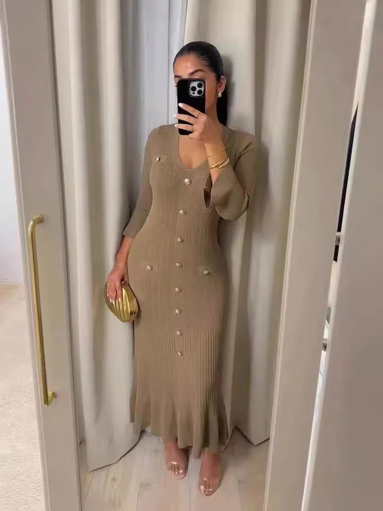 "Robe Longue Elégante tricotée en Col V"