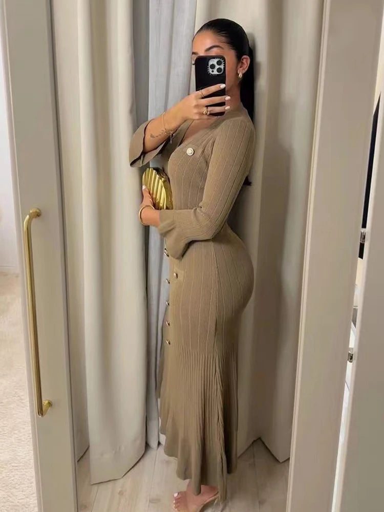 "Robe Longue Elégante tricotée en Col V"